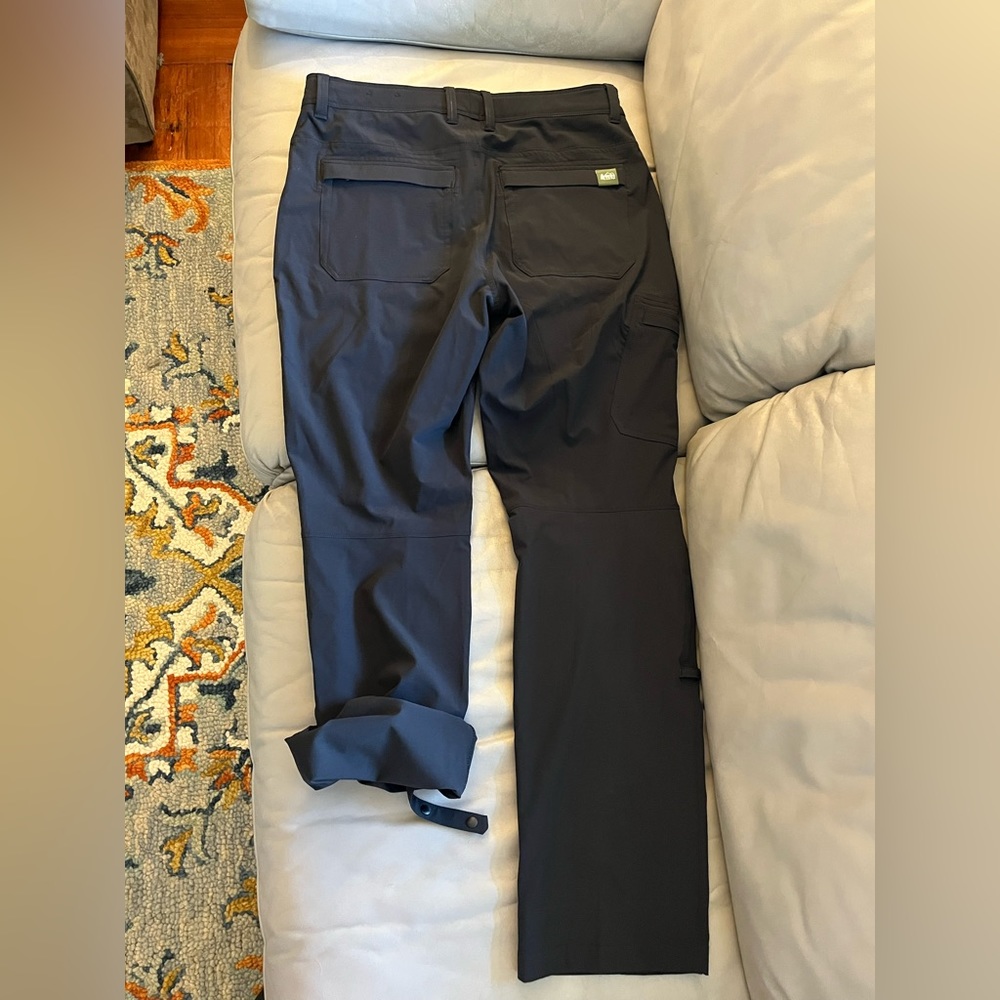 REI hiking pant size 8 black
